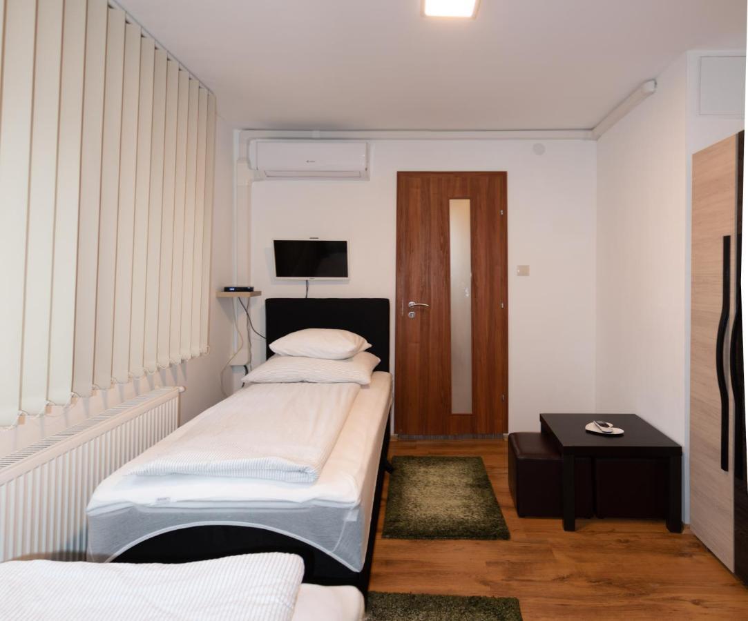 Poroszlay Apartman Debrecen Exterior foto
